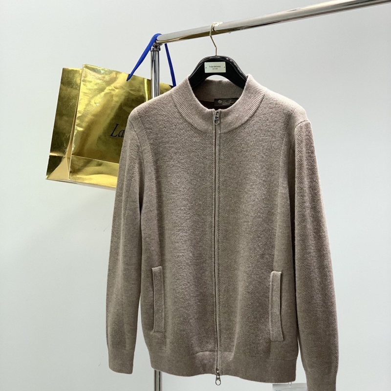 L0r0 P1ana outwear